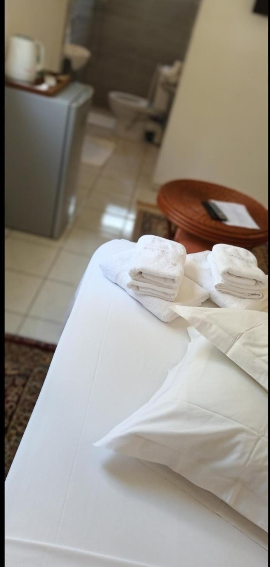 Chambre Climatisee Bouillante Exterior foto